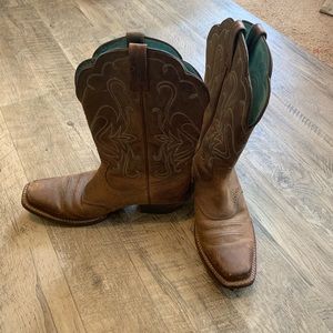 Ariat boots, real detail, size 9